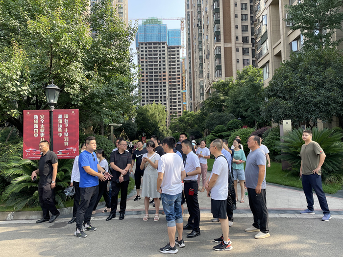 成都市天府新區(qū)籍田街道參觀(guān)垃圾分類(lèi)項(xiàng)目